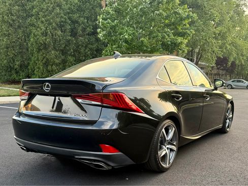 Used 2017 Lexus IS 300 AWD image 4