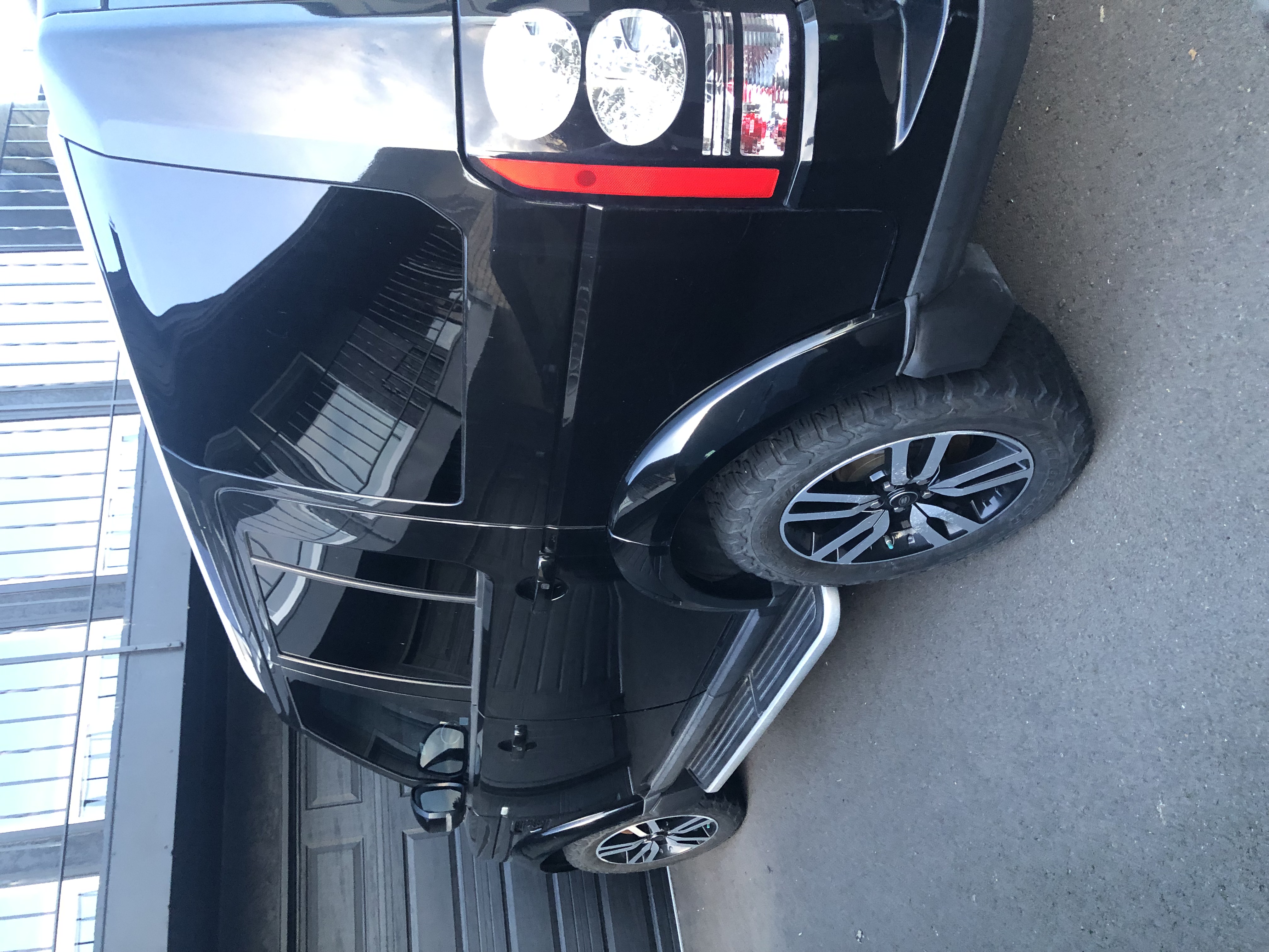 Used 2016 Land Rover LR4 HSE LUX AWD/4WD image 9