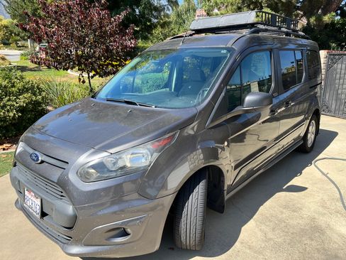 Used 2015 Ford Transit Connect XLT image 2