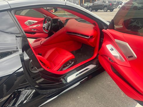 Used 2024 Chevrolet Corvette Stingray Premium Cpe w/ LPO, Roadside Safety Package image 9