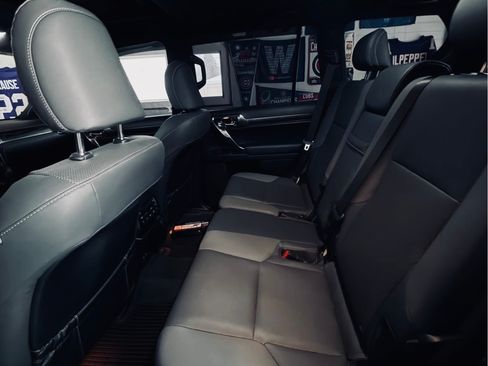 Used 2022 Lexus GX 460 image 10