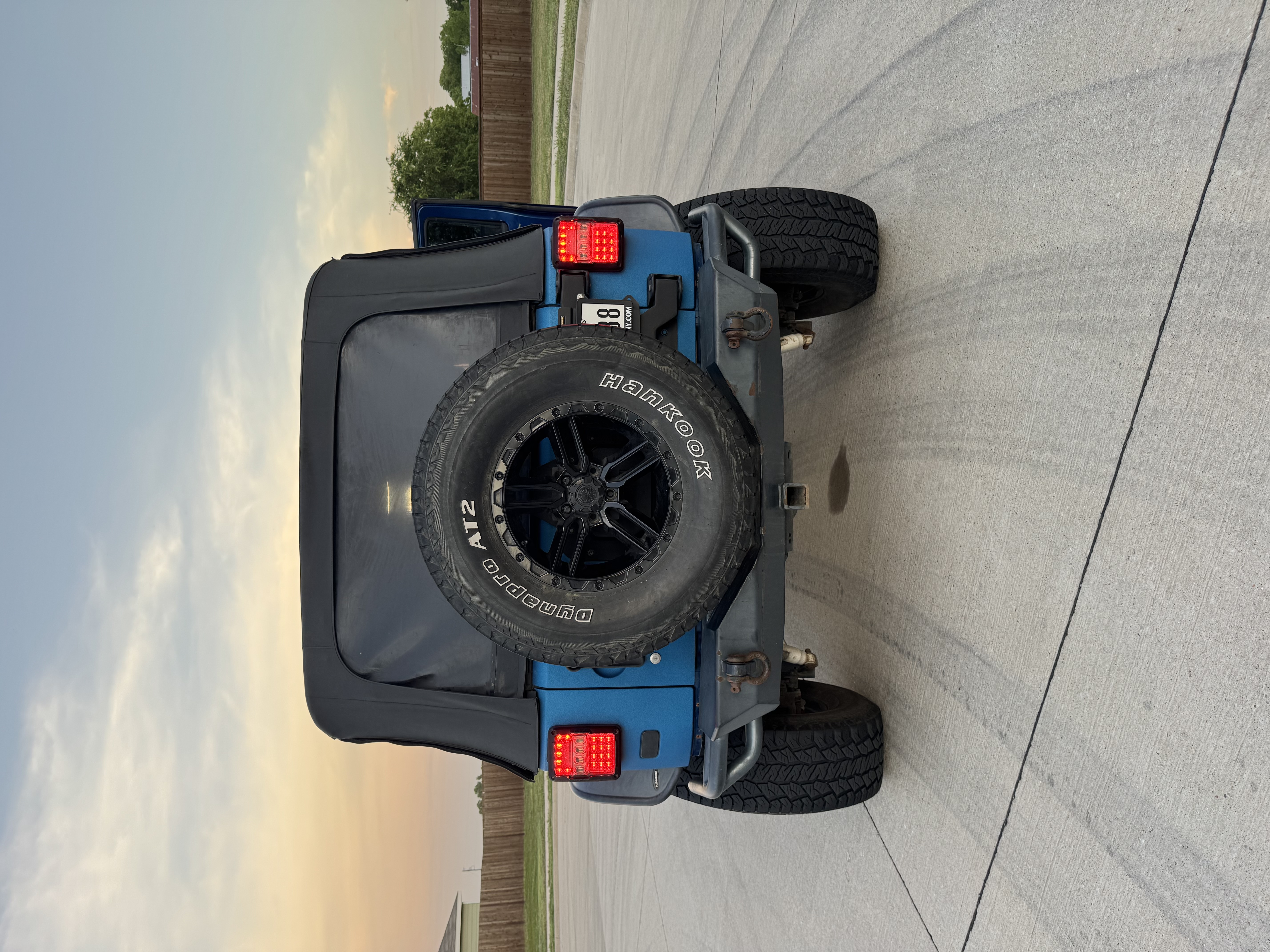 Used 2010 Jeep Wrangler Unlimited Sport image 10