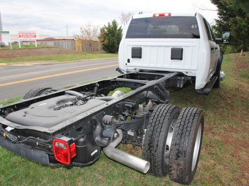 Used 2025 RAM 5500 Tradesman image 14
