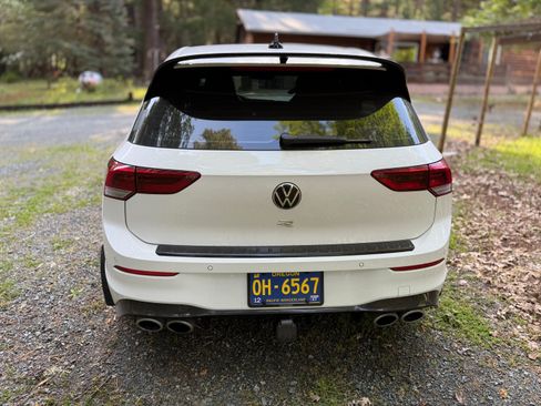 Used 2024 Volkswagen Golf R AWD/4WD image 8