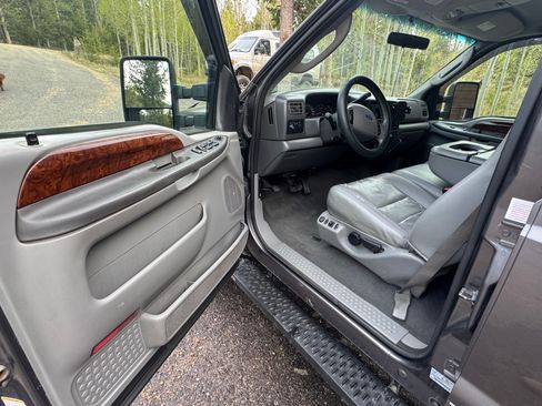 Used 2003 Ford F350 Lariat AWD/4WD image 10