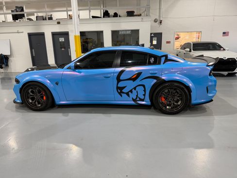 Used 2022 Dodge Charger SRT Hellcat RWD image 6