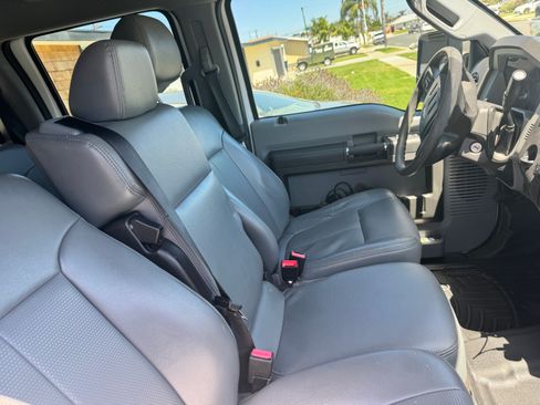 Used 2014 Ford F250 XL w/ Power Equipment Group RWD image 17