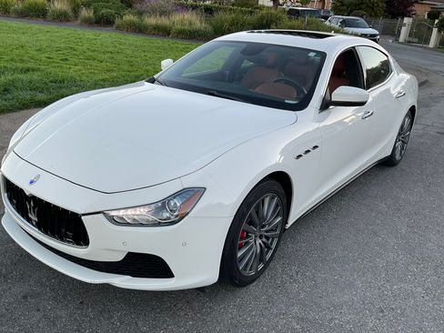 Used 2017 Maserati Ghibli w/ Luxury Package image 9