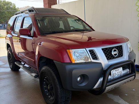 Used 2009 Nissan Xterra SE RWD image 2