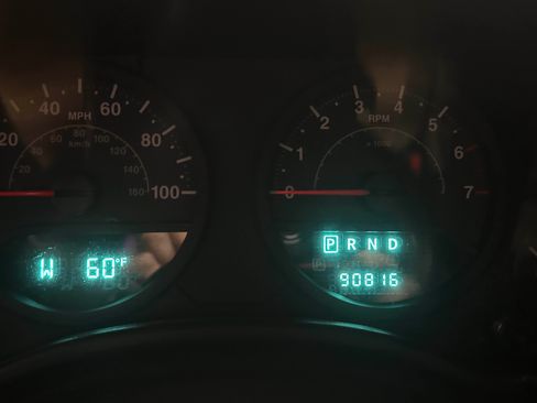 Used 2007 Jeep Wrangler Unlimited X image 11