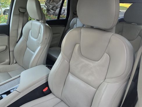 Used 2022 Volvo XC90 T8 Inscription AWD/4WD image 14