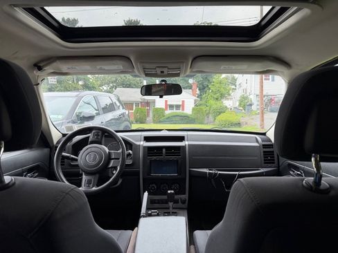 Used 2011 Jeep Liberty Sport w/ Popular Equipment Group AWD/4WD image 2