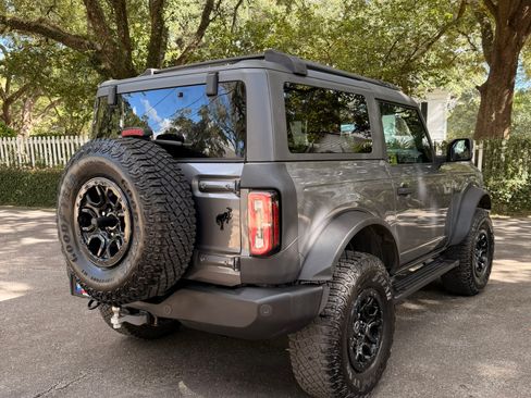 Used 2022 Ford Bronco Wildtrak image 6