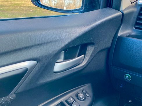 Used 2015 Honda Fit EX image 14