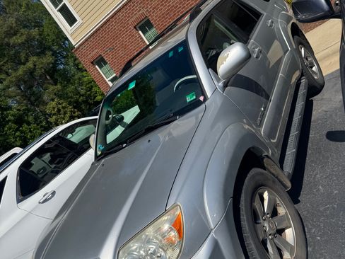 Used 2006 Toyota 4Runner Limited AWD/4WD image 4