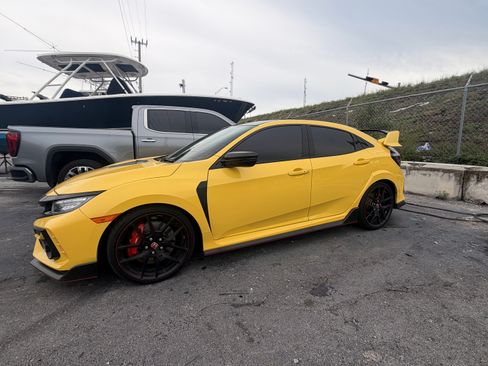 Used 2021 Honda Civic Type R Limited image 2