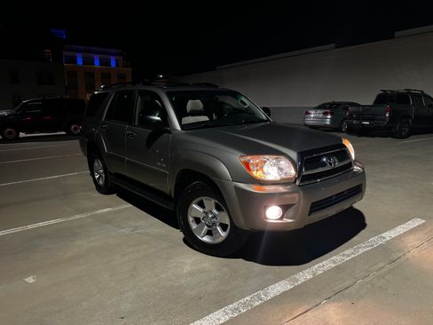 Used 2008 Toyota 4Runner Sport image 32