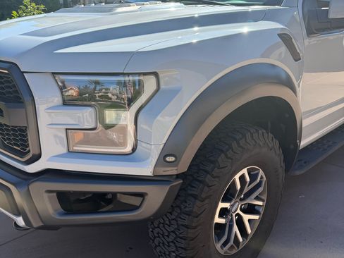Used 2017 Ford F150 Raptor w/ Equipment Group 802A Luxury image 4