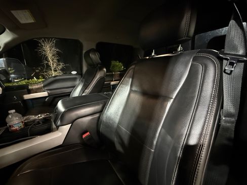 Used 2019 Ford F450 Lariat w/ Lariat Ultimate Package AWD/4WD image 5