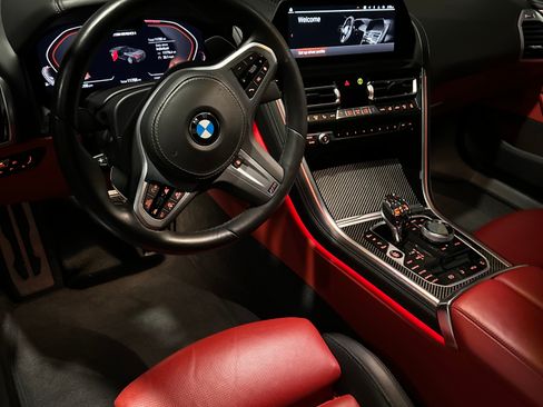 Used 2022 BMW M850i xDrive Convertible image 11