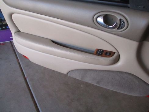 Used 2005 Jaguar XK8 Convertible RWD image 4