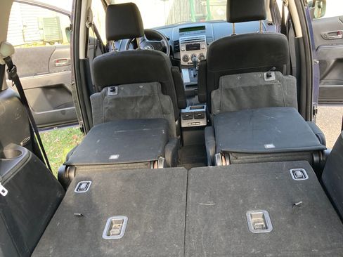 Used 2009 MAZDA MAZDA5 Sport image 14