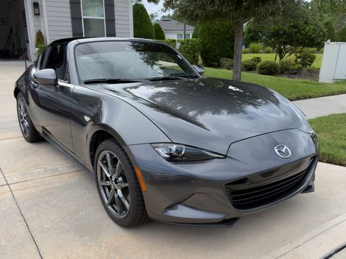 Used 2019 MAZDA MX-5 Miata RF Grand Touring RWD image 6