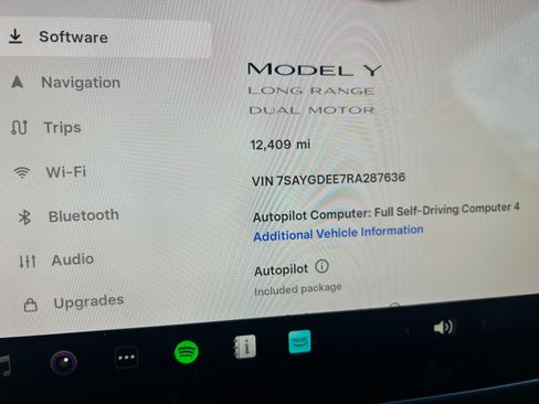 Used 2024 Tesla Model Y Long Range image 11