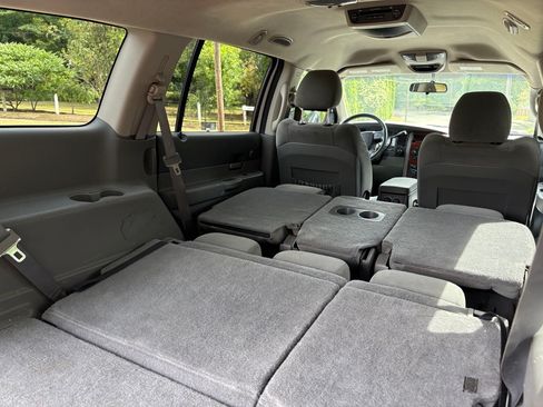 Used 2006 Dodge Durango SLT image 16
