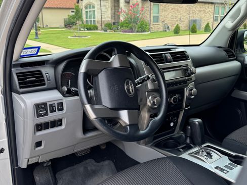 Used 2011 Toyota 4Runner SR5 AWD/4WD image 12
