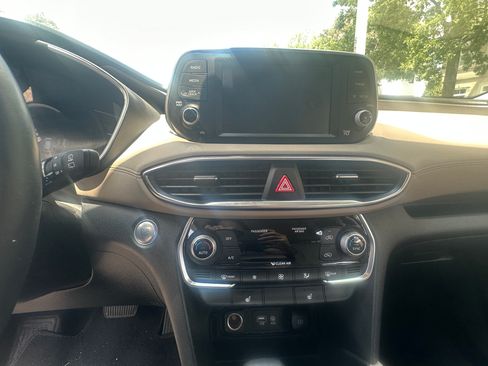 Used 2019 Hyundai Santa Fe Limited image 9