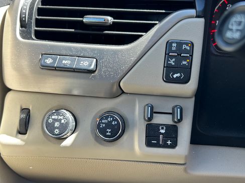 Used 2016 GMC Yukon XL Denali w/ Open Road Package image 6