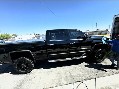 Used 2016 GMC Sierra 2500 Denali w/ Suspension Package, Off-Road image 2