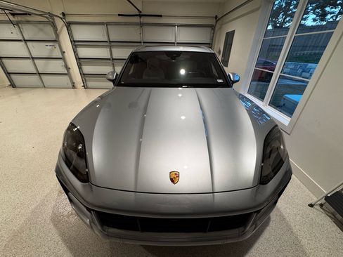 Used 2024 Porsche Cayenne S image 27