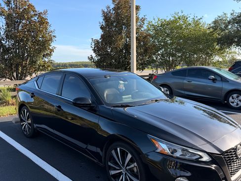 Used 2021 Nissan Altima 2.5 SR FWD image 4