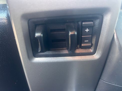 Used 2021 Ford Expedition XLT w/ Black Accent Package image 11