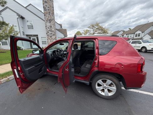 Used 2014 Jeep Compass Sport w/ Power Value Group AWD/4WD image 10