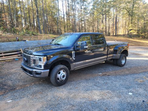 Used 2021 Ford F350 King Ranch w/ King Ranch Ultimate Package image 4