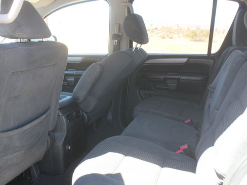 Used 2014 Nissan Armada SV w/ SV Driver Package RWD image 9