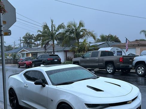 Used 2018 Chevrolet Camaro SS image 11