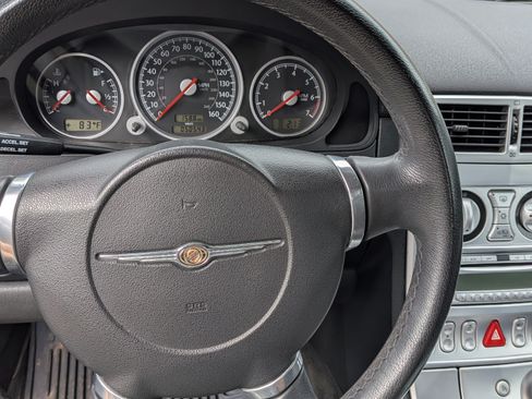 Used 2005 Chrysler Crossfire Convertible image 13