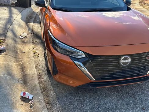 Used 2025 Nissan Sentra SR image 10