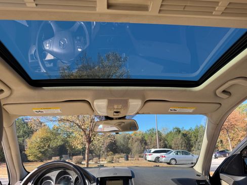 Used 2011 Mercedes-Benz C 300 Sedan image 12