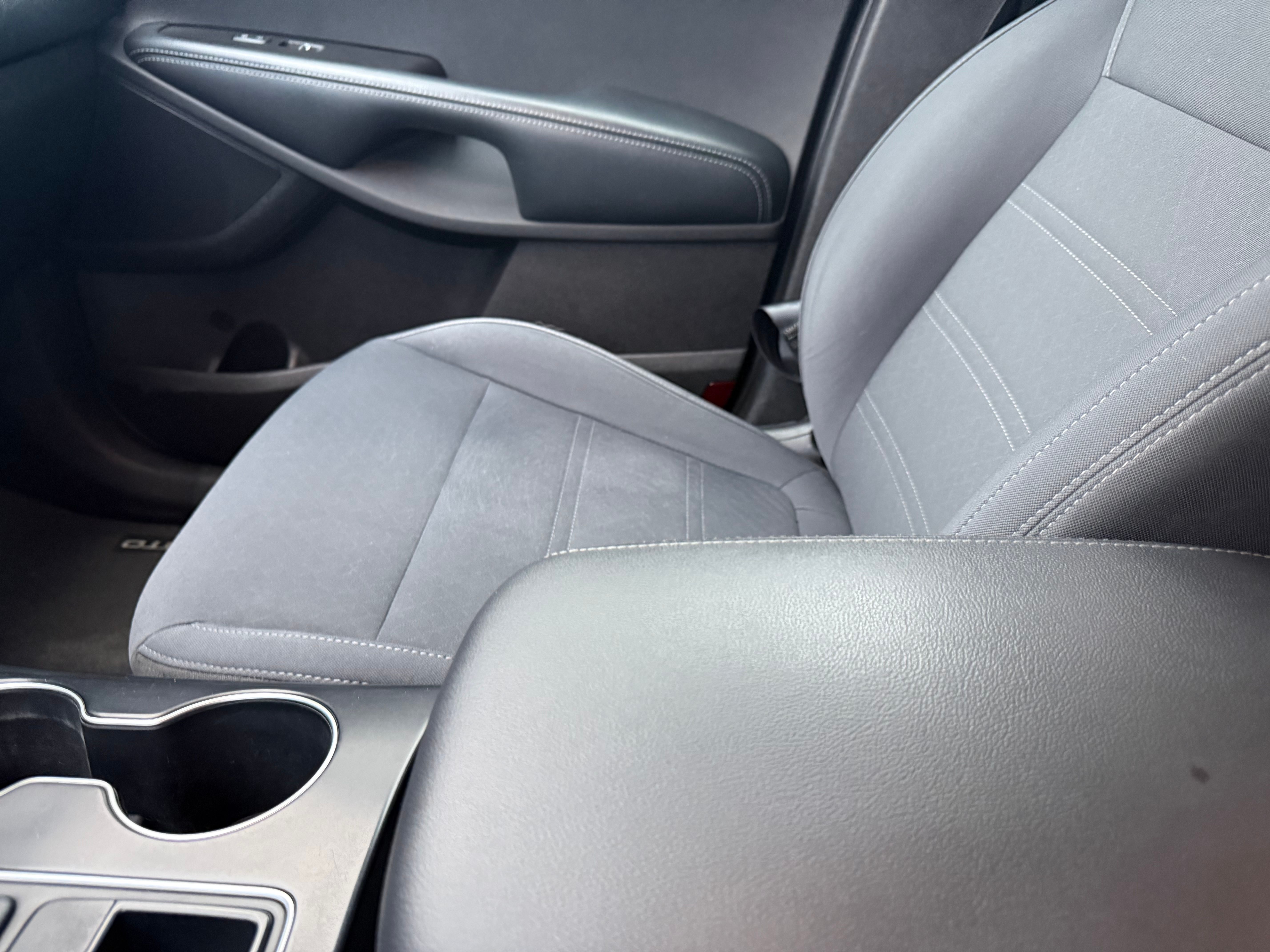 Used 2018 Kia Sorento L FWD image 12