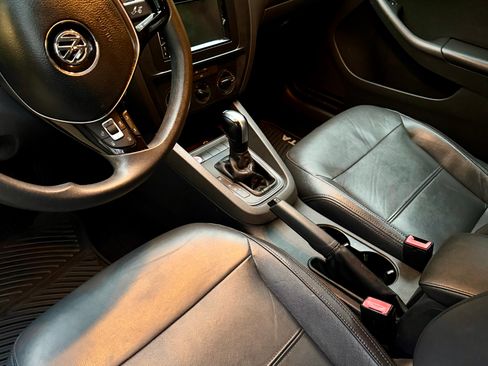 Used 2015 Volkswagen Jetta S image 23