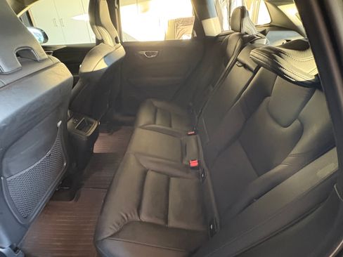 Used 2023 Volvo XC60 B5 Plus w/ Climate Package image 8