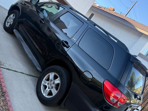 Used 2016 Toyota Sequoia SR5 RWD image 5