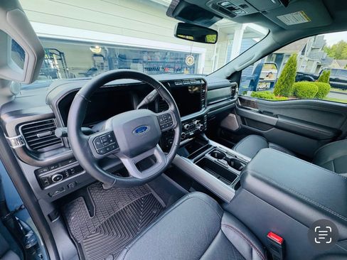 Used 2023 Ford F250 Lariat w/ Lariat Ultimate Package AWD/4WD image 5