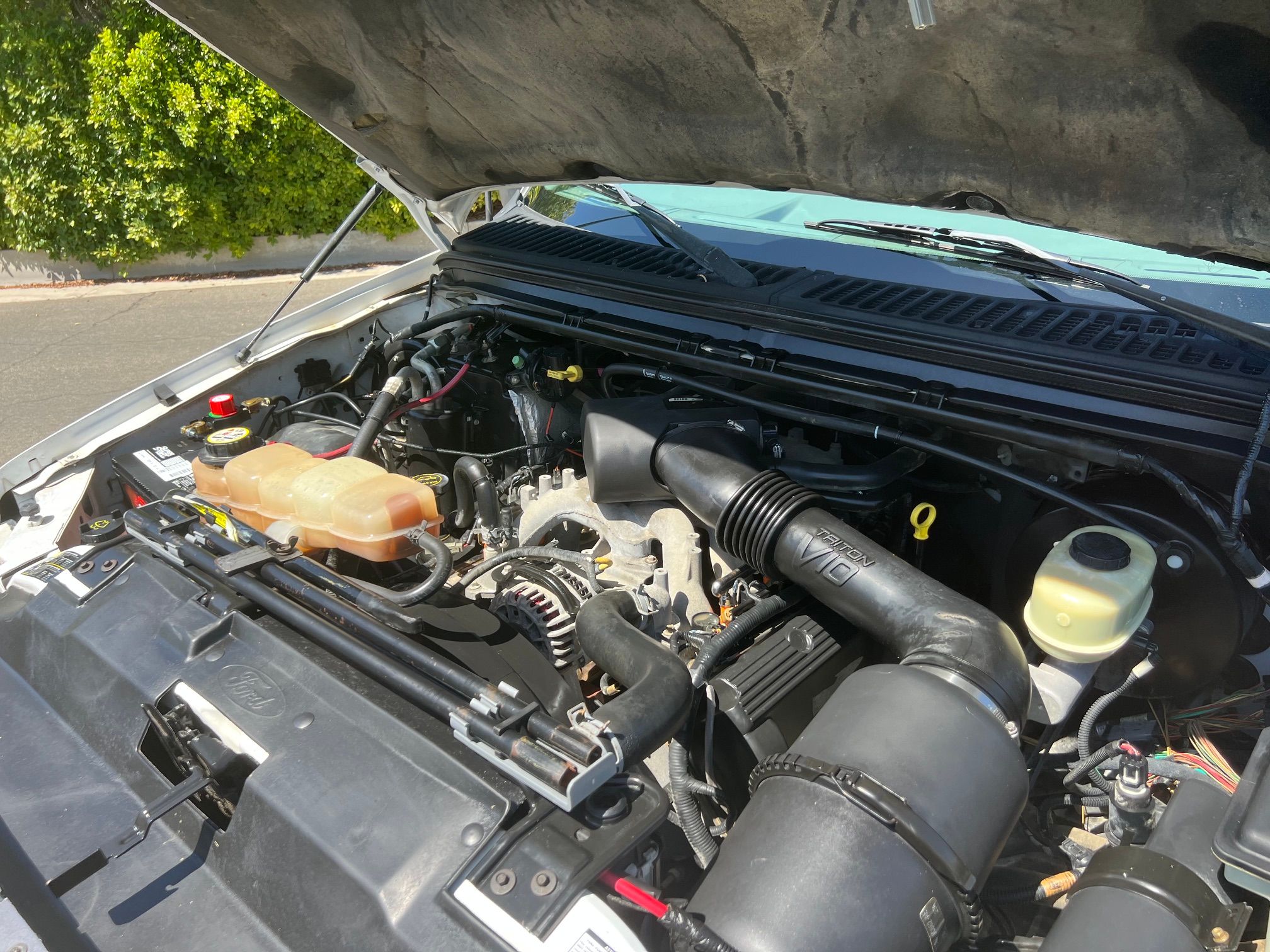 Used 2002 Ford F350 2WD Regular Cab DRW Super Duty image 8
