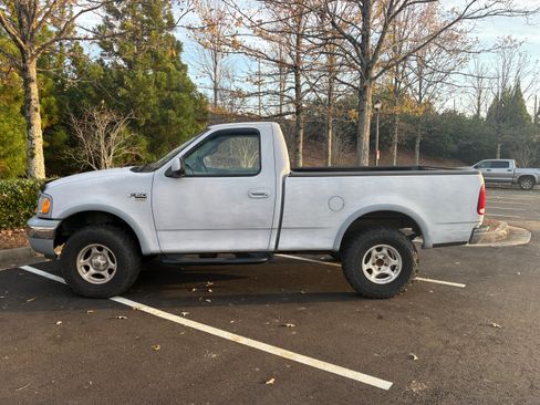 Used 1997 Ford F150 4x4 Regular Cab image 8